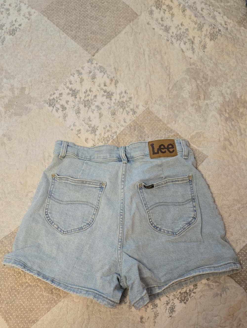 Lee High Rise Shorts - Picture 3 of 3